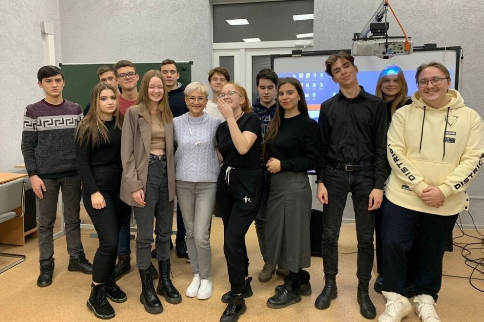 В актовые дни под руководством преподавателей кафедры математики и прикладной информатики прошла серия интерактивных квизов для студентов направления 'Прикладная информатика' В актовые дни под руководством преподавателей кафедры математики и прикладной информатики прошла серия интерактивных квизов для студентов направления 'Прикладная информатика'