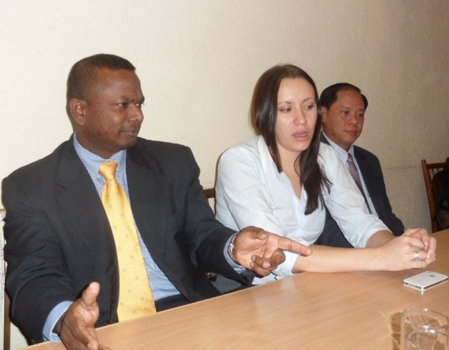 KFU links with Singapore