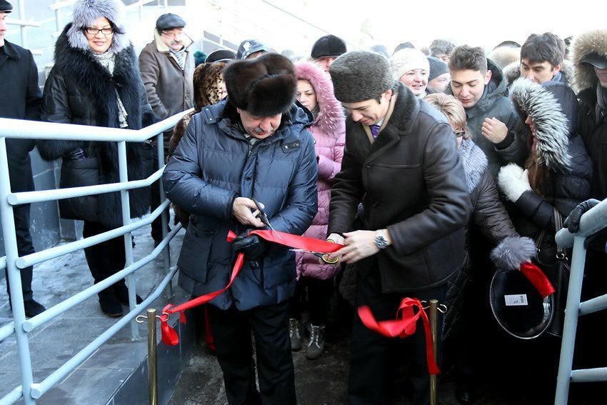 New Year's Gift in the Universiade Village New Year's Gift in the Universiade Village