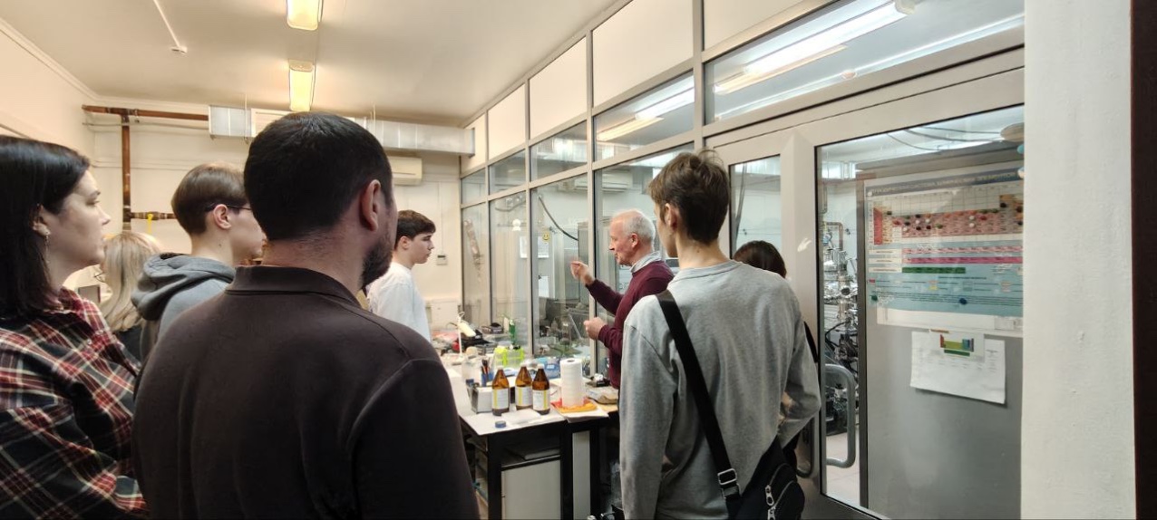 В Институте физики КФУ прошёл День открытых дверей! В Институте физики КФУ прошёл День открытых дверей!