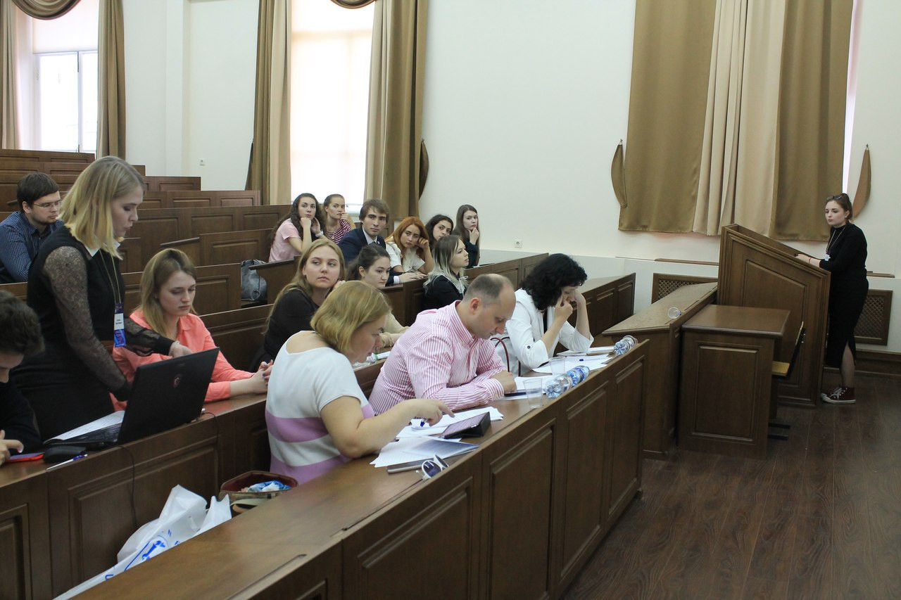 C 19 по 24 июня 2017 года на базе кафедры международного и европейского права юридического факультета КФУ прошла международная междисциплинарная летняя школа ? европейский молодежный форум 'К 60-летию Римских договоров: история и современные вызовы' в рамках мероприятий Центра превосходства Жана Монне в области европейских исследований VOICES+. C 19 по 24 июня 2017 года на базе кафедры международного и европейского права юридического факультета КФУ прошла международная междисциплинарная летняя школа ? европейский молодежный форум 'К 60-летию Римских договоров: история и современные вызовы' в рамках мероприятий Центра превосходства Жана Монне в области европейских исследований VOICES+.