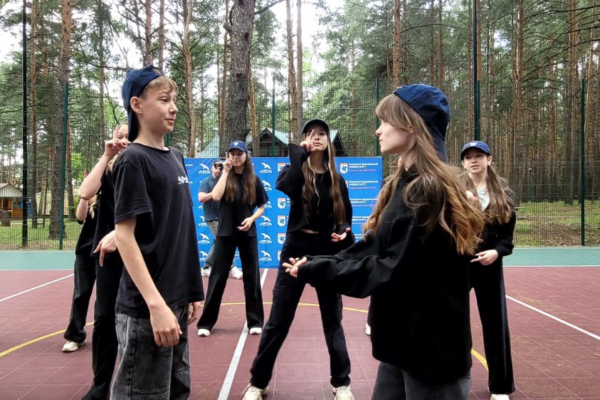 Смена 'ЛингвоБит' завершилась в лагере 'Буревестник' Елабужского института КФУ Смена 'ЛингвоБит' завершилась в лагере 'Буревестник' Елабужского института КФУ