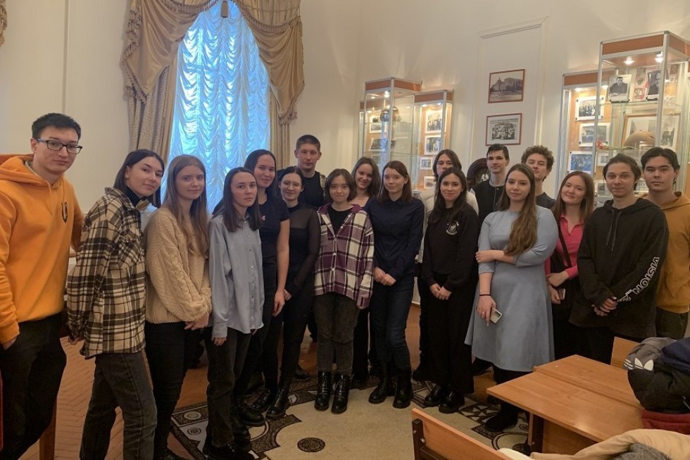 'Новогодние истории' в Елабужском институте КФУ 'Новогодние истории' в Елабужском институте КФУ