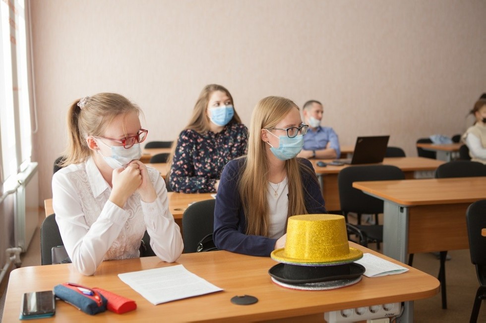 Студенты и магистранты Елабужского института выступили с научными работами в рамках секционного заседания VIII Махмутовских чтений Студенты и магистранты Елабужского института выступили с научными работами в рамках секционного заседания VIII Махмутовских чтений