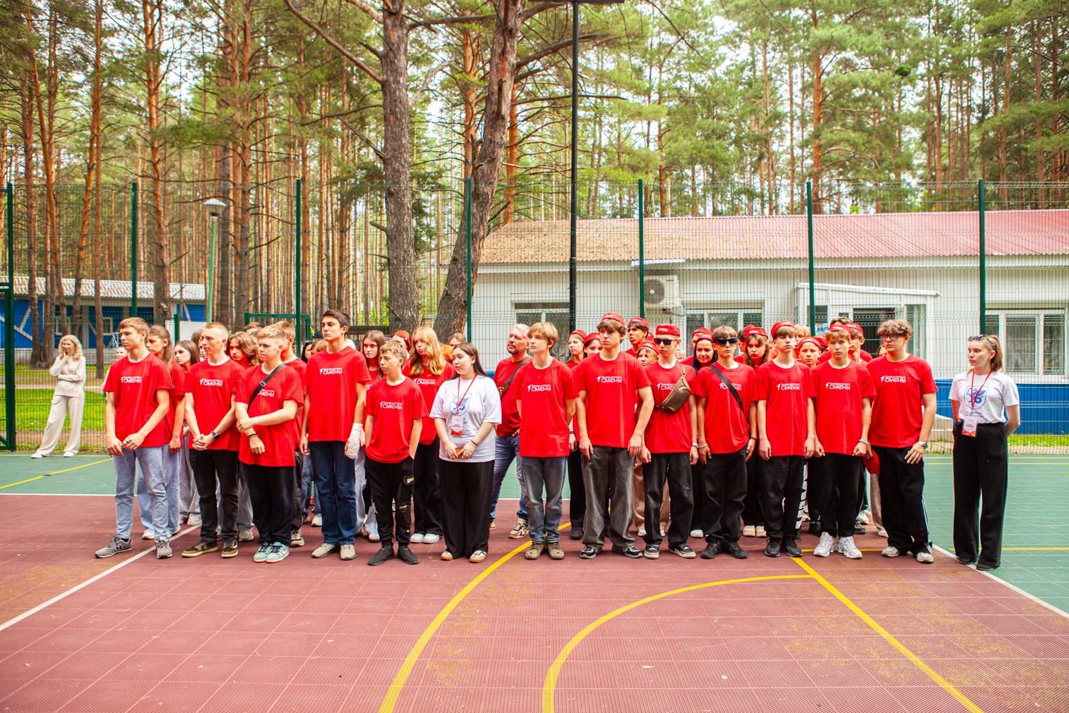 Глава ЕМР встретился со школьниками из ЛНР Глава ЕМР встретился со школьниками из ЛНР