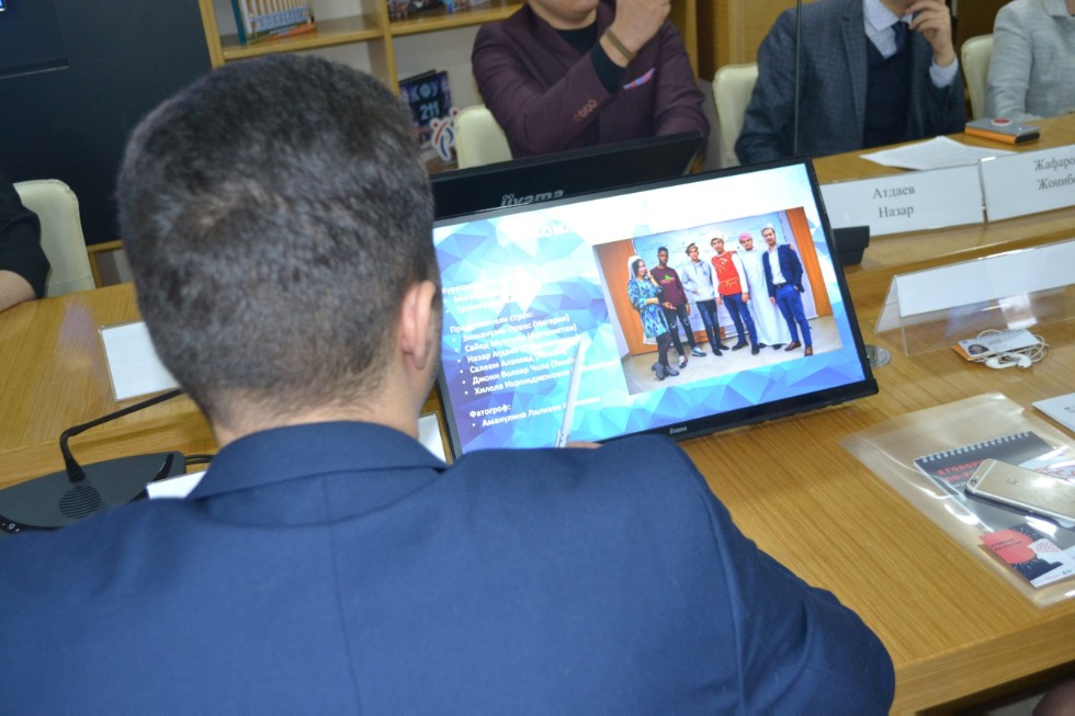 ������ �������� ������ � ������������ ���������� �������� � ����