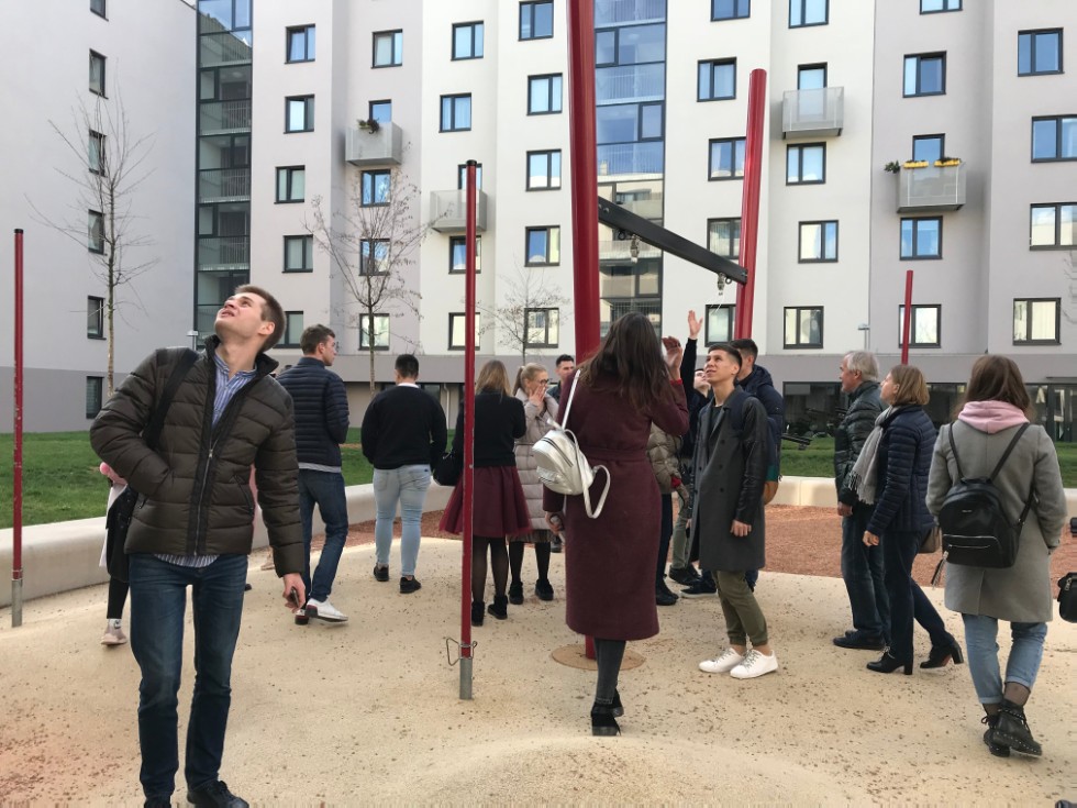 ������������� ���������� ��������� ������� ���������������� � �������������� ���������� � �. ����, �������