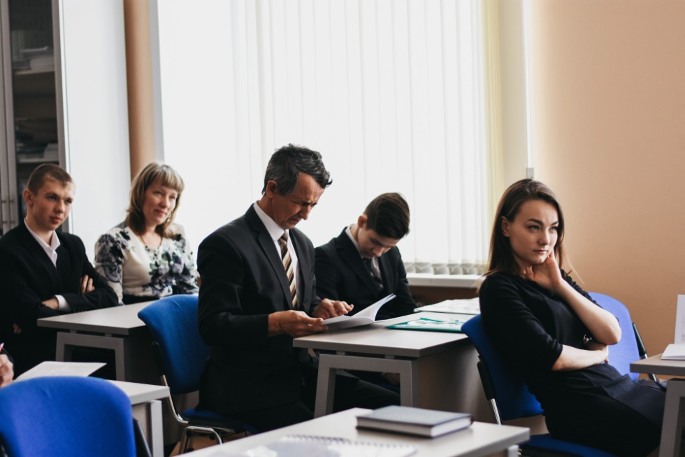 ����� ��������� ���� ������������� 