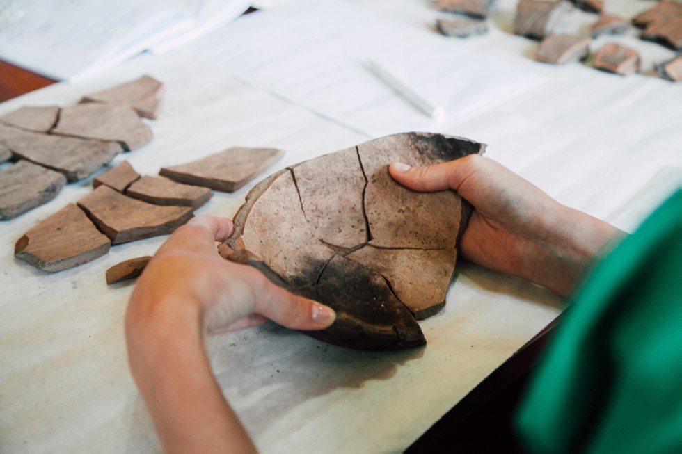 ��������