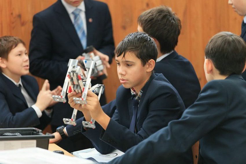 Соревнования по робототехнике Соревнования по робототехнике