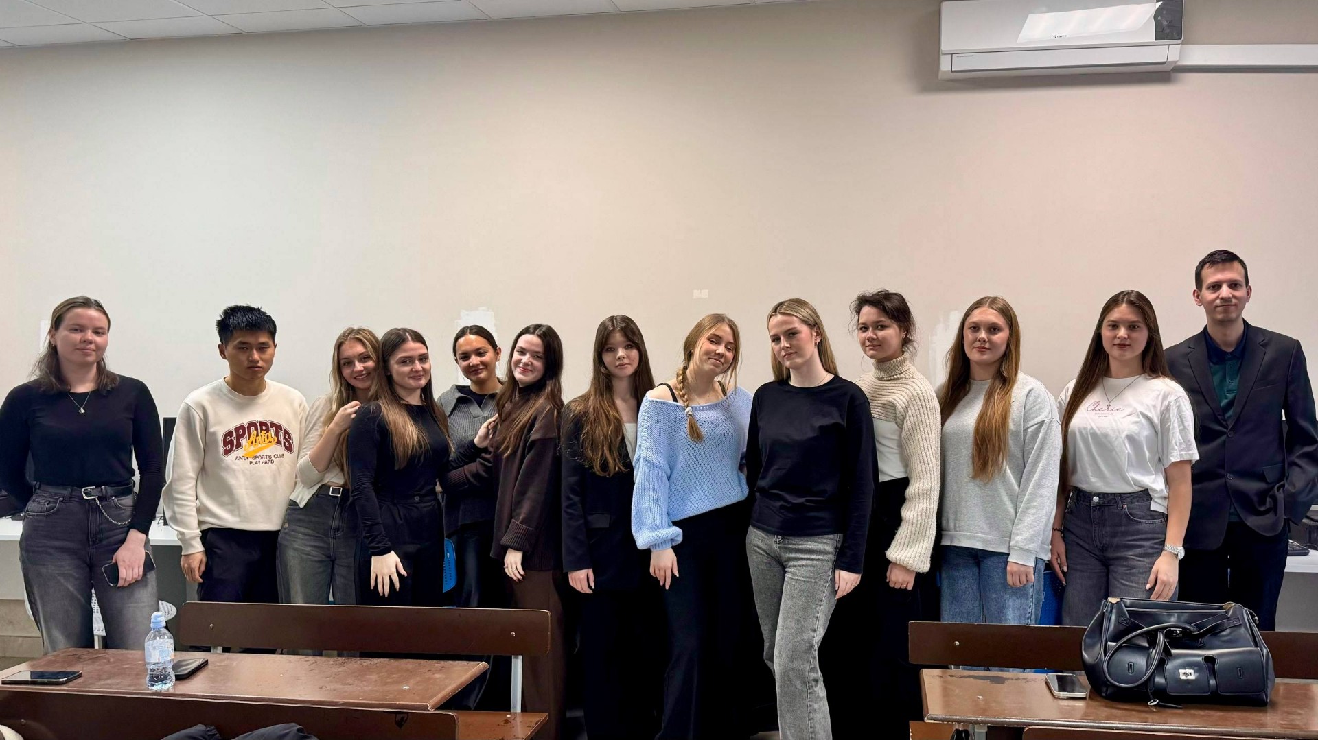 Знакомство с кафедрой через игру: студенческие научные кружки провели интерактивную встречу для первокурсников Знакомство с кафедрой через игру: студенческие научные кружки провели интерактивную встречу для первокурсников