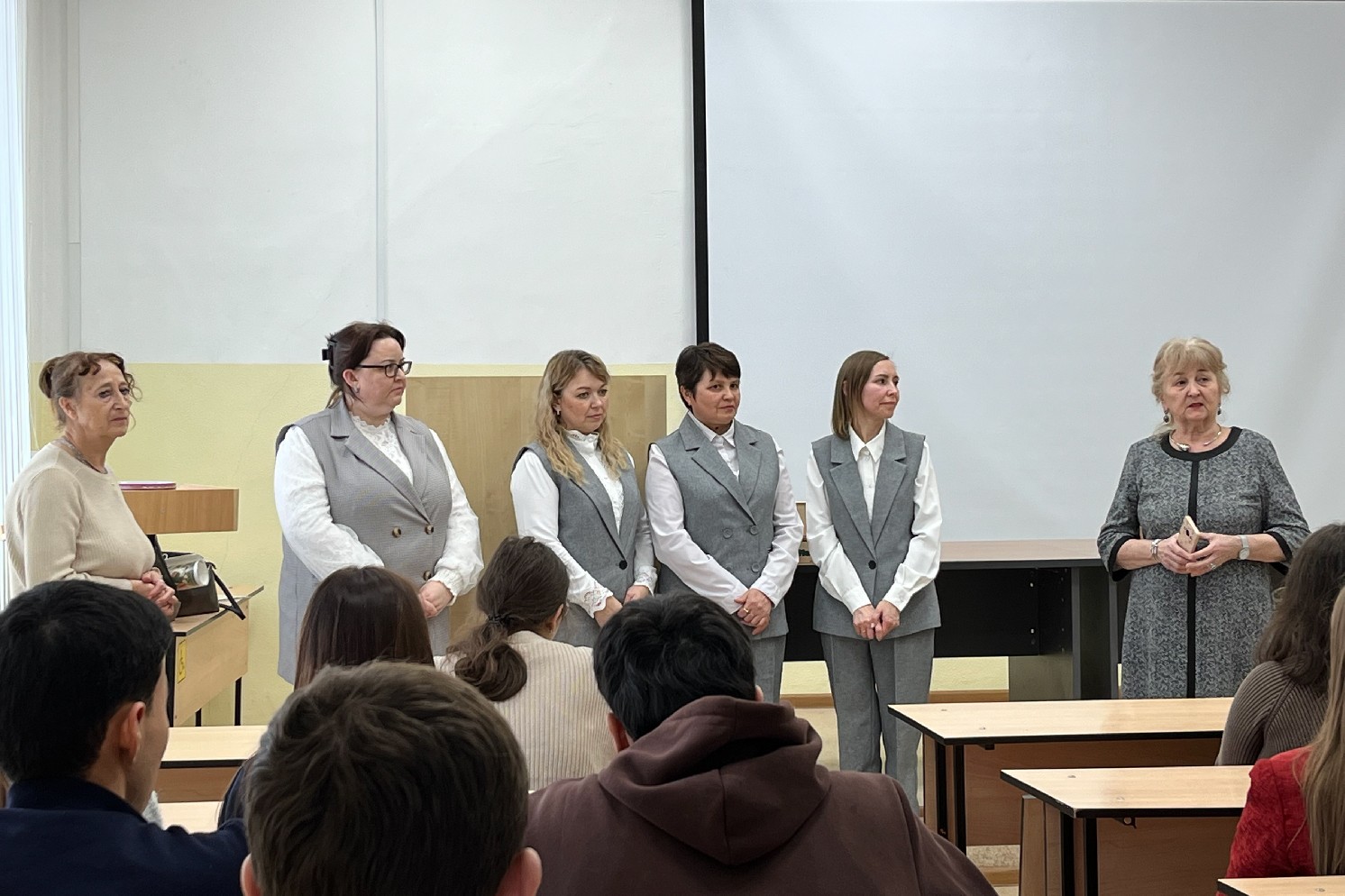 Образовательная гостиная Елабужского института: опыт для студентов Образовательная гостиная Елабужского института: опыт для студентов