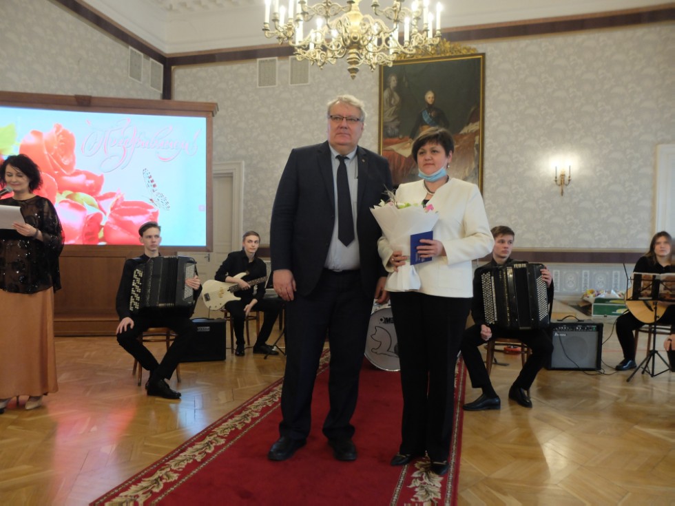 ����������� ����� ������ 8 �����.