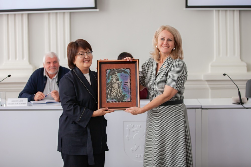 Russian and foreign practices of increasing educational resilience were discussed at Elabuga Institute of KFU