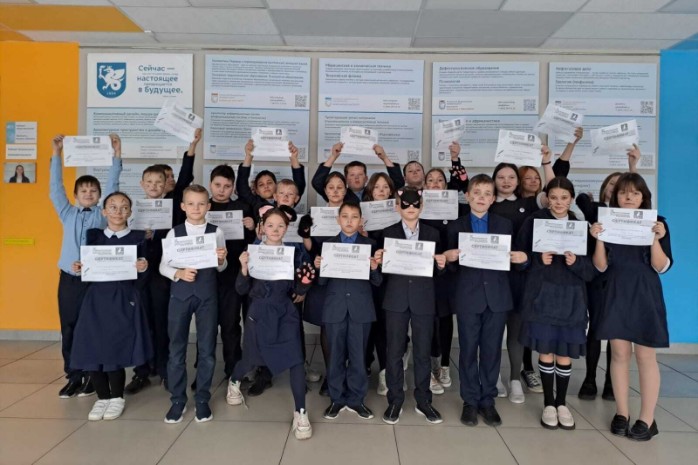 ��������� X ������������� ��������������-��������������� ������� �� ���������� 'MathCat-2023' � ���������� ��������� ���