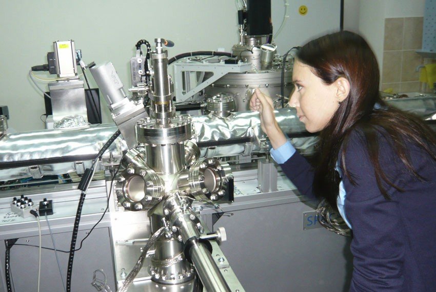 НИЛ 'Синтеза и анализа тонкоплёночных систем' НИЛ 'Синтеза и анализа тонкоплёночных систем'