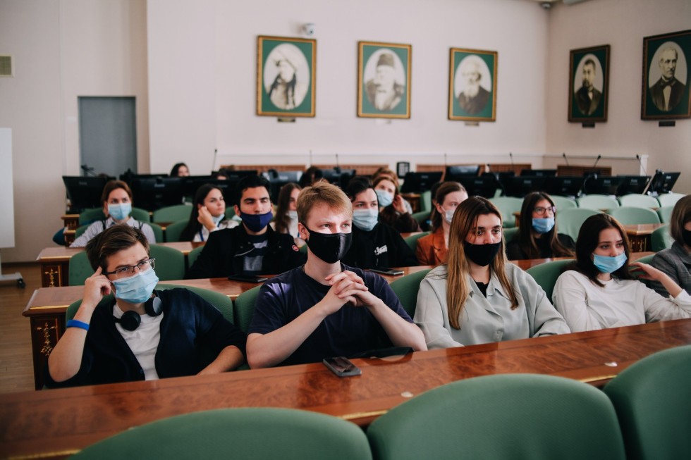 ��������� ������ XIII ������������� ������-������������ ����������� '������ ? �����: ������� � ��������'