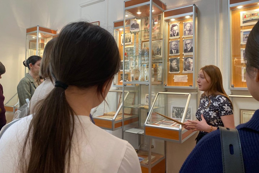 Интересный формат обмена опытом работы студенческих научных кружков Интересный формат обмена опытом работы студенческих научных кружков