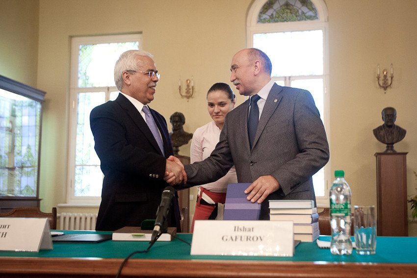 Rare Oriental manus�cripts to be restored in KFU