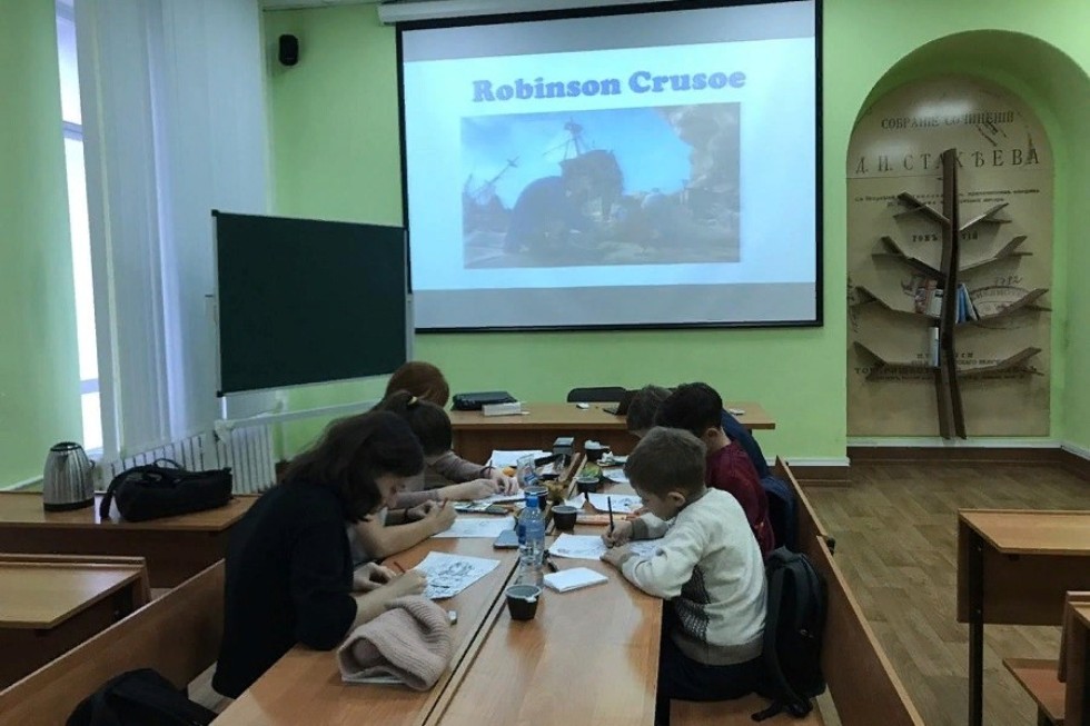 Смена 'Poliglot' на факультете иностранных языков Смена 'Poliglot' на факультете иностранных языков