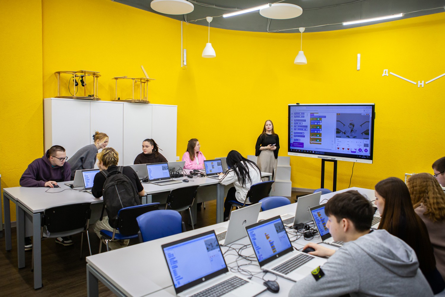 В Елабужском институте КФУ VI Международная научно-практическая конференция, посвященная памяти академика РАН К.А. Валиева. В Елабужском институте КФУ VI Международная научно-практическая конференция, посвященная памяти академика РАН К.А. Валиева.