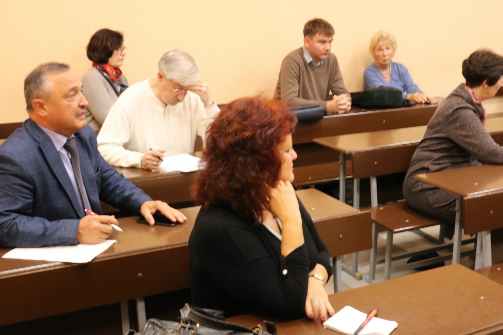 ������ ����� ����