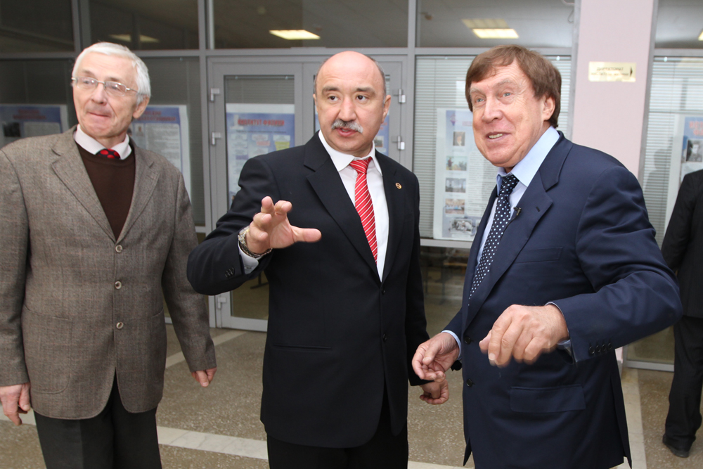 Ренад Сагдеев: ?В Казанском университете происходят колоссальные изменения? Ренад Сагдеев: ?В Казанском университете происходят колоссальные изменения?