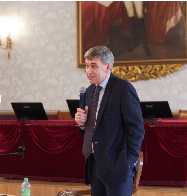 Казанский федеральный университет вошел в топ-10 организаций по количеству грантов Российского научного фонда в 2022 году Казанский федеральный университет вошел в топ-10 организаций по количеству грантов Российского научного фонда в 2022 году