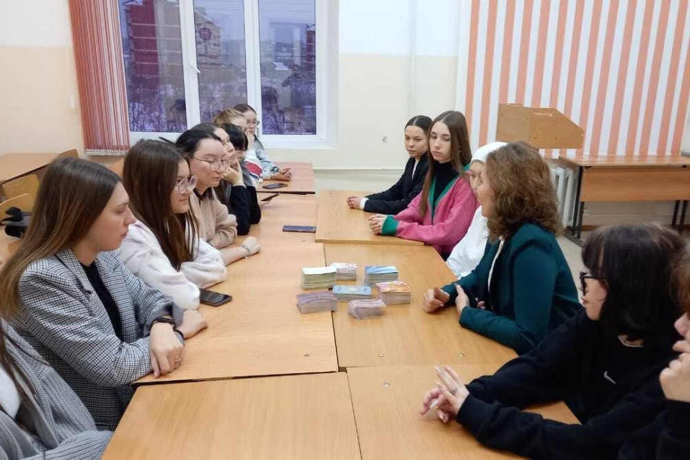 Мастер-класс по сказкотерапии провела выпускница Елабужского института КФУ Мастер-класс по сказкотерапии провела выпускница Елабужского института КФУ