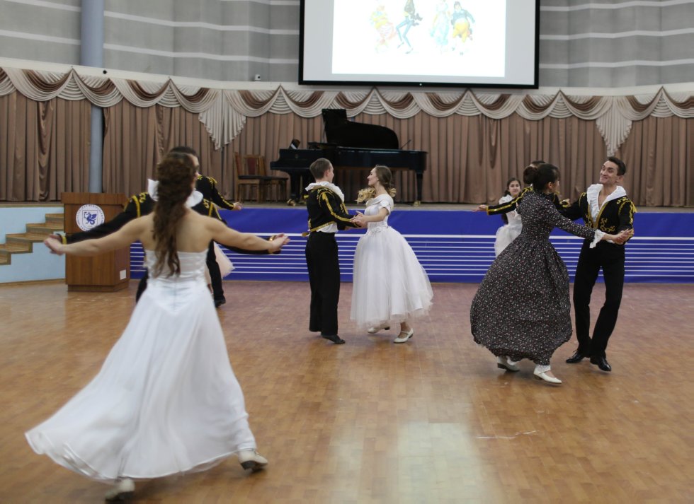 В преддверии Нового года? В преддверии Нового года?