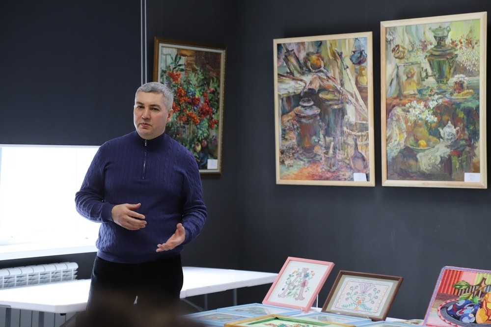 Мастер-класс 'Композиция и цвет в татарской вышивке' и профориентационная работа Елабужского института КФУ в Муслюмово Мастер-класс 'Композиция и цвет в татарской вышивке' и профориентационная работа Елабужского института КФУ в Муслюмово