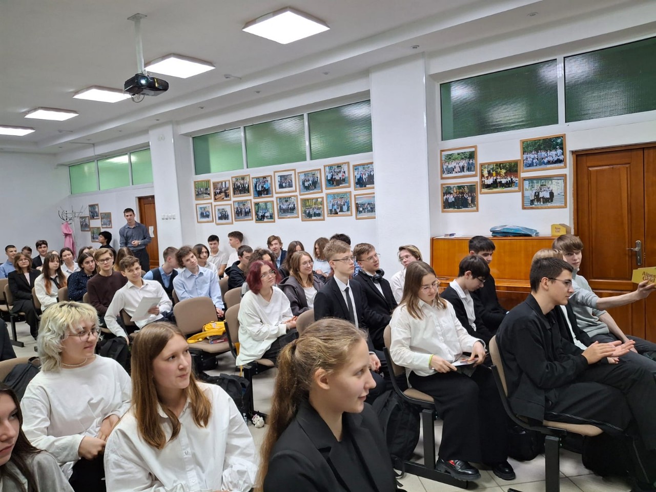 Представители Совета ветеранов КФУ посетили лицей №131 Представители Совета ветеранов КФУ посетили лицей №131