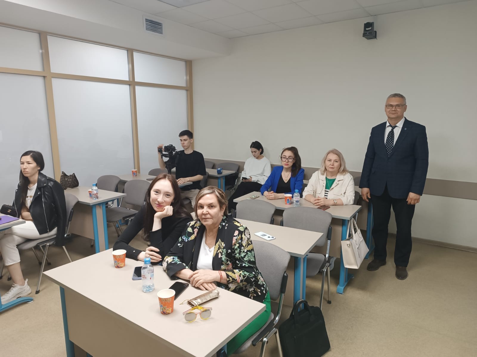 ВОСПИТАНИЕ В СОВРЕМЕННОЙ ОБРАЗОВАТЕЛЬНОЙ СРЕДЕ ВОСПИТАНИЕ В СОВРЕМЕННОЙ ОБРАЗОВАТЕЛЬНОЙ СРЕДЕ