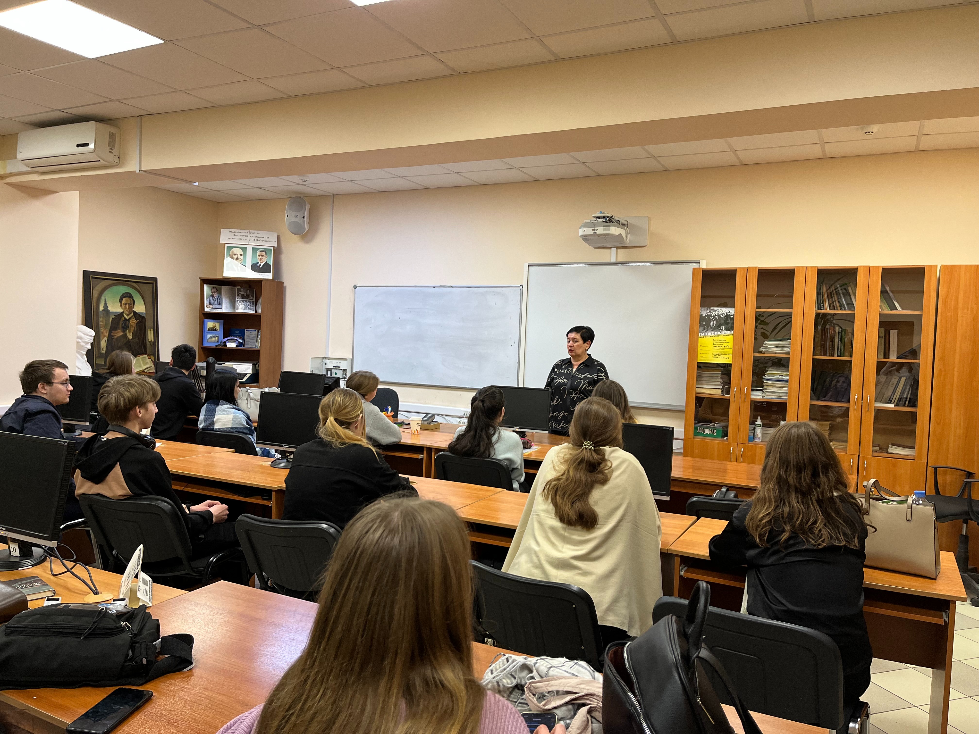 Беседа со студентами группы 05-109 о распространенных видах мошенничества Беседа со студентами группы 05-109 о распространенных видах мошенничества