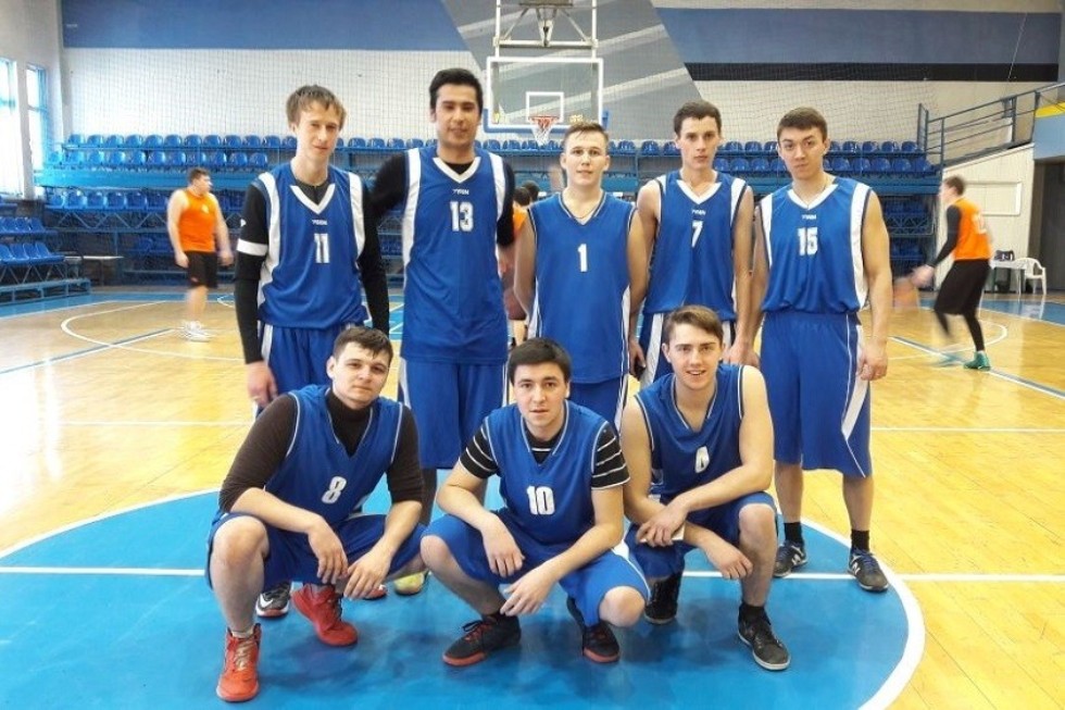 В Набережных Челнах прошли зональные соревнования по баскетболу студенческой лиги РТ В Набережных Челнах прошли зональные соревнования по баскетболу студенческой лиги РТ