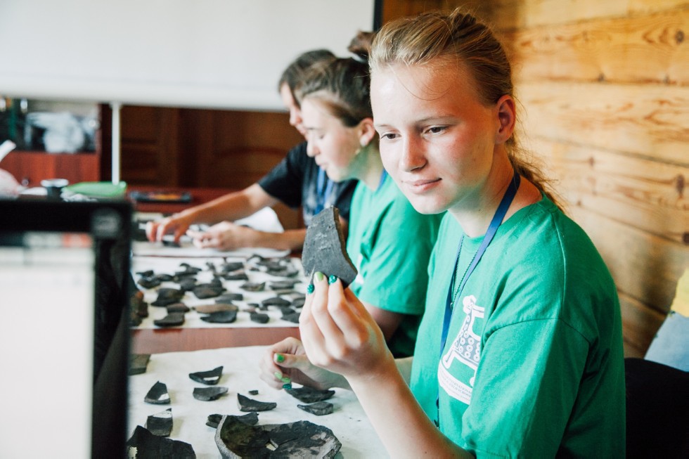 ��������