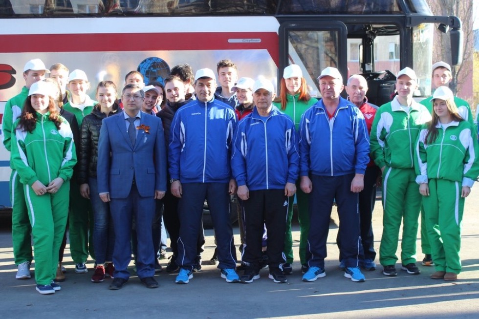Students of the Elabuga Institute of KFU take part in the International Run dedicated to the Victory Day