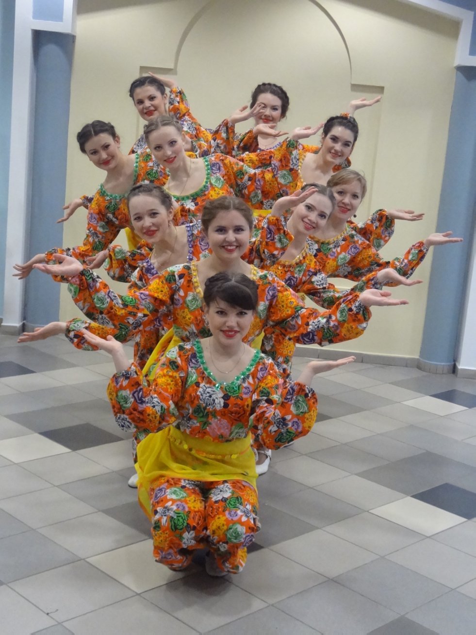 Танцевальный коллектив 'Яшьлек'