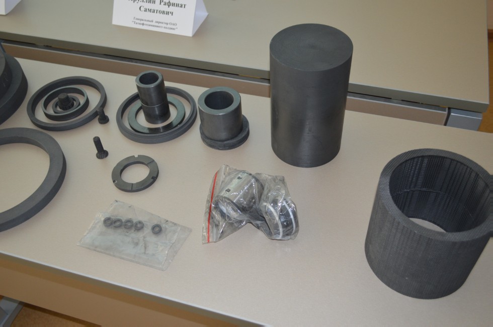 �������-����������� '���������� ���������' �� '���������' (�. ������) � ��� '�����������������-�������'(�. ������)