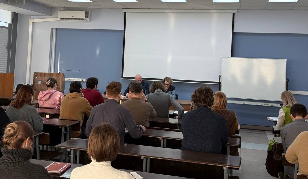 Философы КФУ обсудили вызовы цифровой эпохи на итоговой конференции Философы КФУ обсудили вызовы цифровой эпохи на итоговой конференции