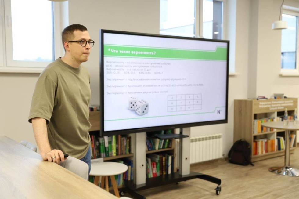 В рамках научного визита в НОМЦ ПФО Насыбуллов Тимур Ринатович прочитал научно-популярные лекции для школьников В рамках научного визита в НОМЦ ПФО Насыбуллов Тимур Ринатович прочитал научно-популярные лекции для школьников