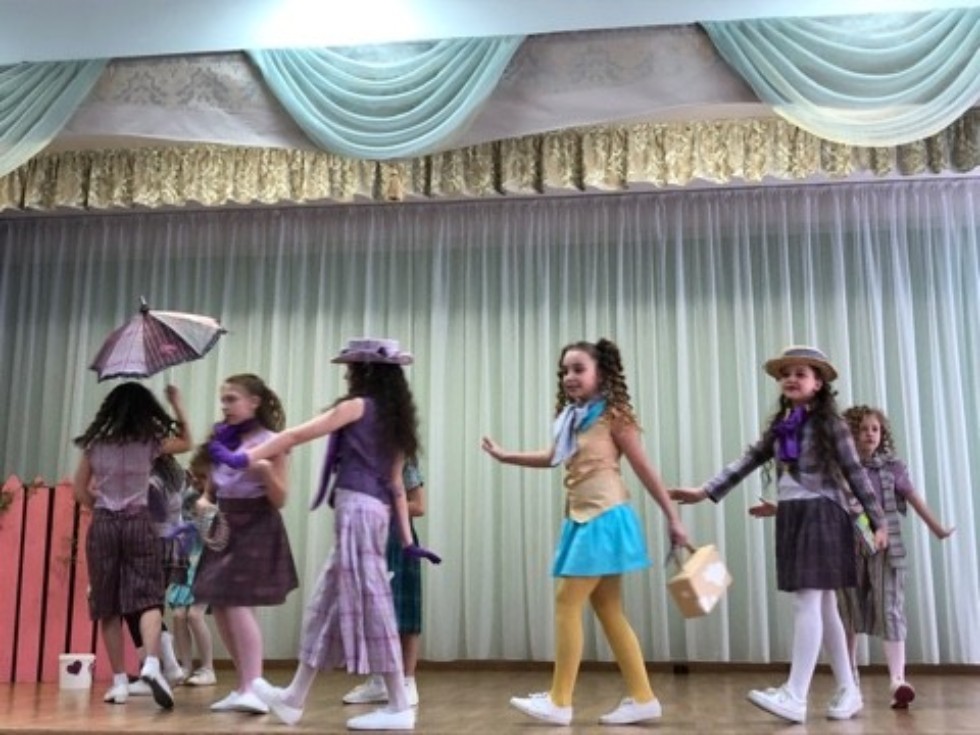 Ведущие актеры Казанского ТЮЗа на закрытии XVII Всероссийской научно-практической конференции 'Литературоведение и эстетика в XXI веке ('Татьянин день')' Ведущие актеры Казанского ТЮЗа на закрытии XVII Всероссийской научно-практической конференции 'Литературоведение и эстетика в XXI веке ('Татьянин день')'