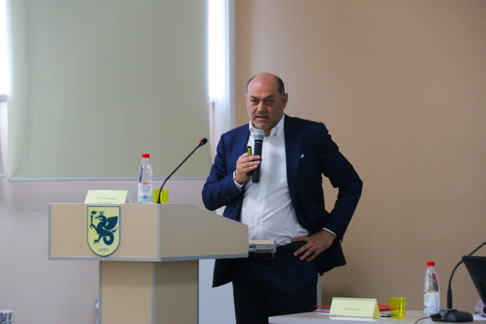 10-я Международная научно-практическая конференция 'Маркетинг и общество' 10-я Международная научно-практическая конференция 'Маркетинг и общество'