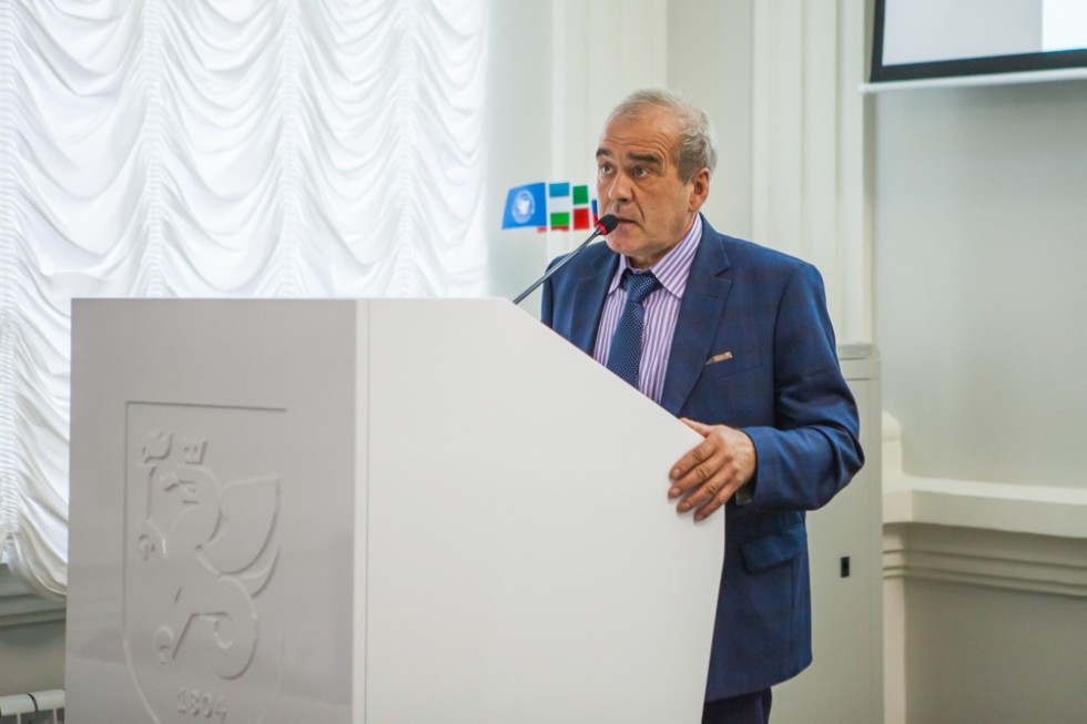 В Елабужском институте КФУ началась Международная научно-практическая конференция 'VIII Махмутовские чтения: Интеграция региональной системы профессионального образования в европейское пространство' В Елабужском институте КФУ началась Международная научно-практическая конференция 'VIII Махмутовские чтения: Интеграция региональной системы профессионального образования в европейское пространство'