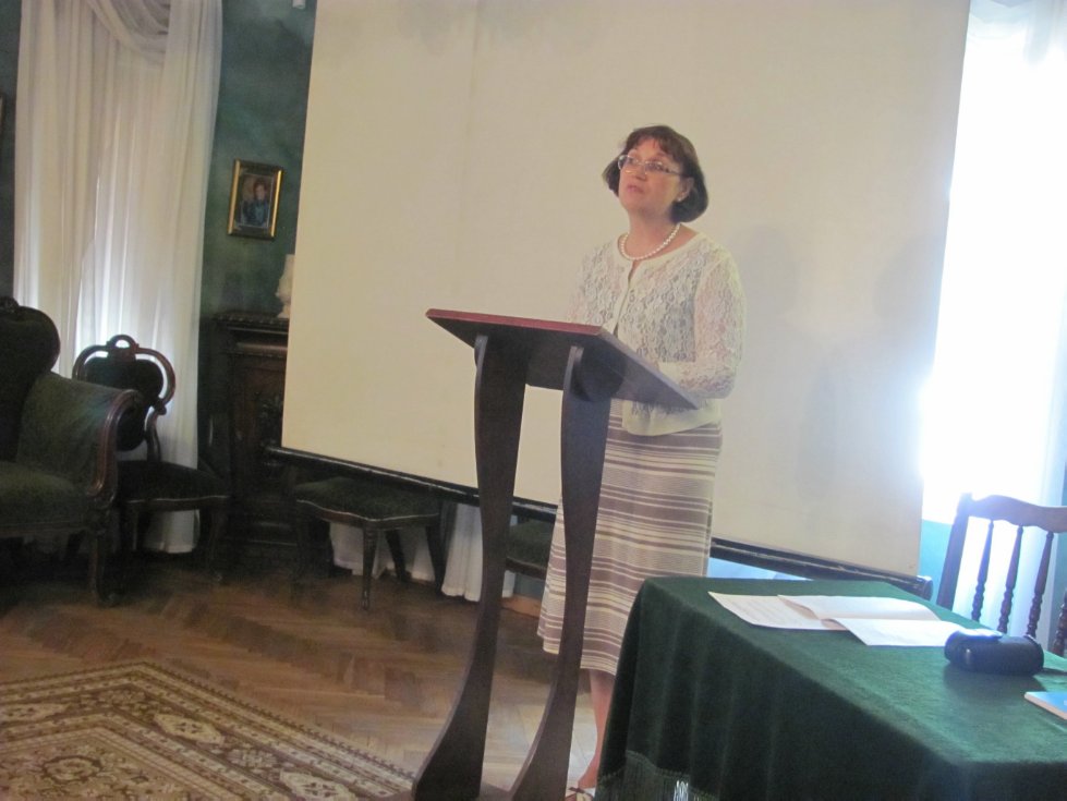 В центре внимания - культура и электронные СМИ В центре внимания - культура и электронные СМИ