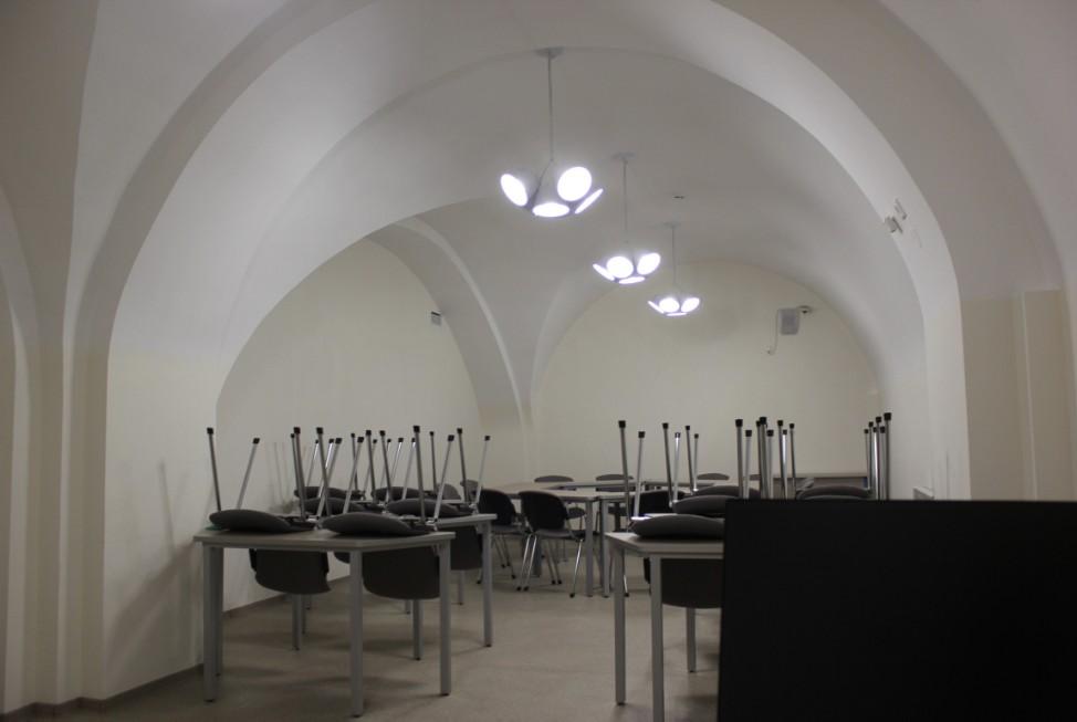 �������-������