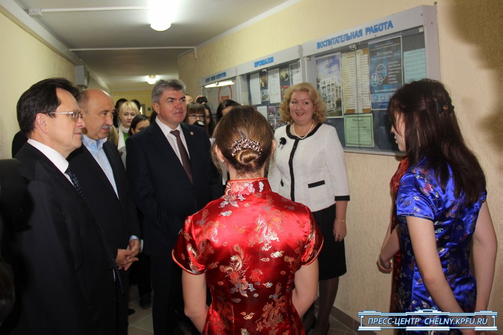 В Набережночелнинскои институте КФУ прошло открытие нового учебного здания В Набережночелнинскои институте КФУ прошло открытие нового учебного здания