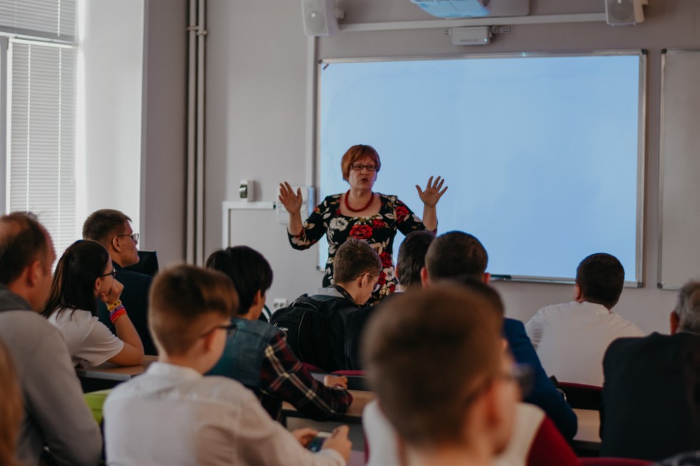 ����� ��������� ���� ������������� 