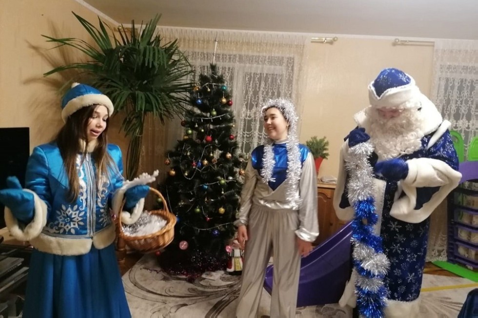 'Праздник в каждый дом': с наступающим Новым годом! 'Праздник в каждый дом': с наступающим Новым годом!