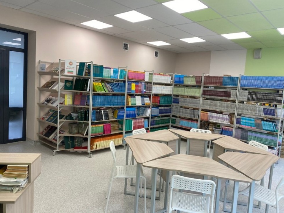 ����������